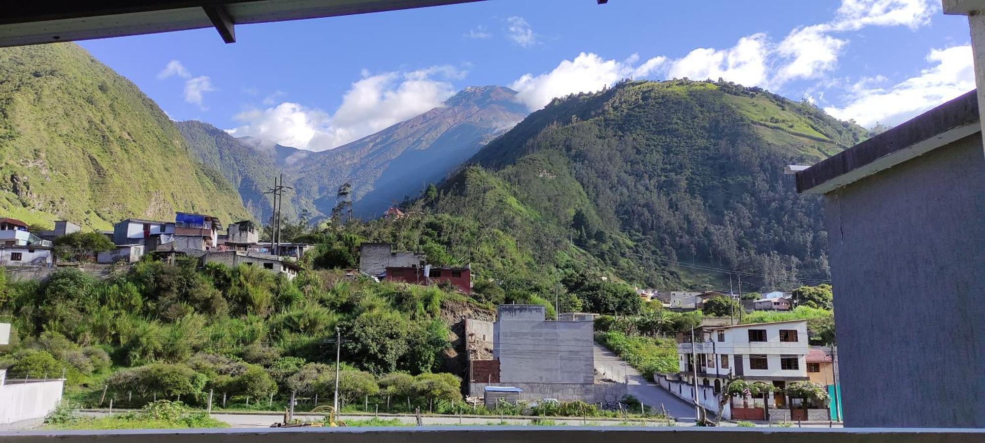 Elegante apartamento con vistas al volcán Tunguraua Baños Exterior foto